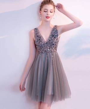 Sexy Gray Tulle V-neck Short Homecoming Dress With Beading