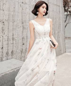 White Lace Tulle V-neck Long Prom Evening Dress
