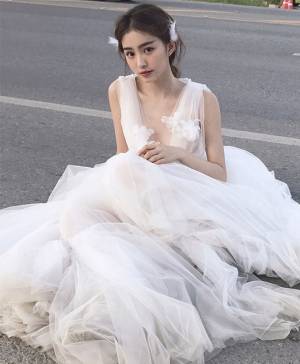 White Tulle V-neck Elegant Long Prom Evening Dress