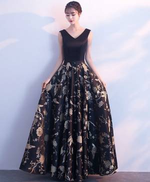 Black V-neck With Floral Pattern Long Prom Evening Dress