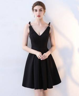 Black V-neck Short/Mini Simple Prom Homecoming Dress