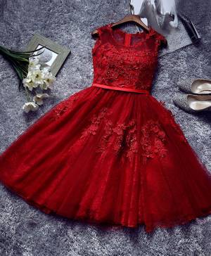 Cute Scoop Neck Burgundy Lace Tulle Short Homecoming Dress